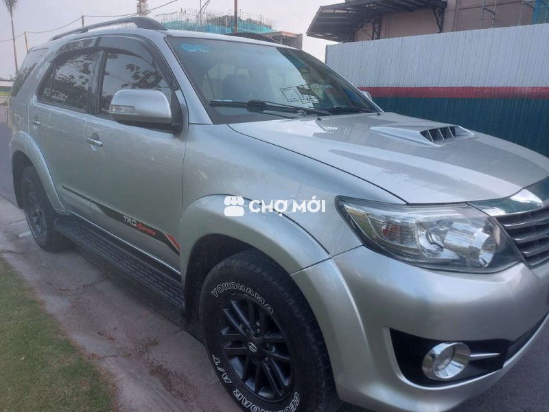Toyota Fortuner 2016 Dầu Số sàn Bạc
