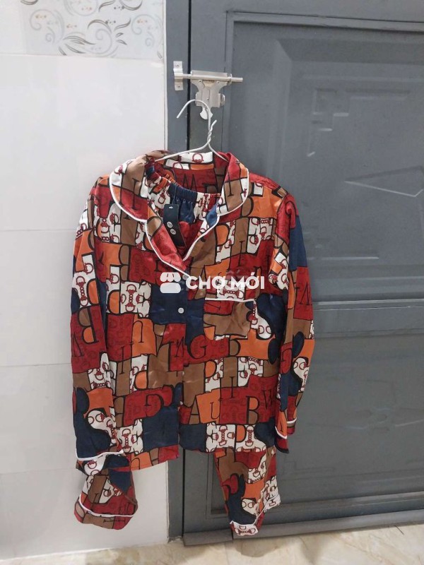 Đồ ngủ Nữ Lụa Đa sắc Chữ