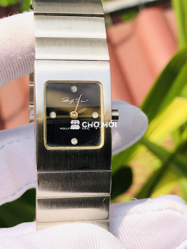 Đồng hồ nữ hiệu của Mỹ với tên Mar.ily.n M.on.roe