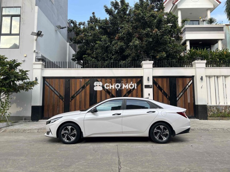 Hyundai Elantra 2022 Màu Trắng (Xe nhà)