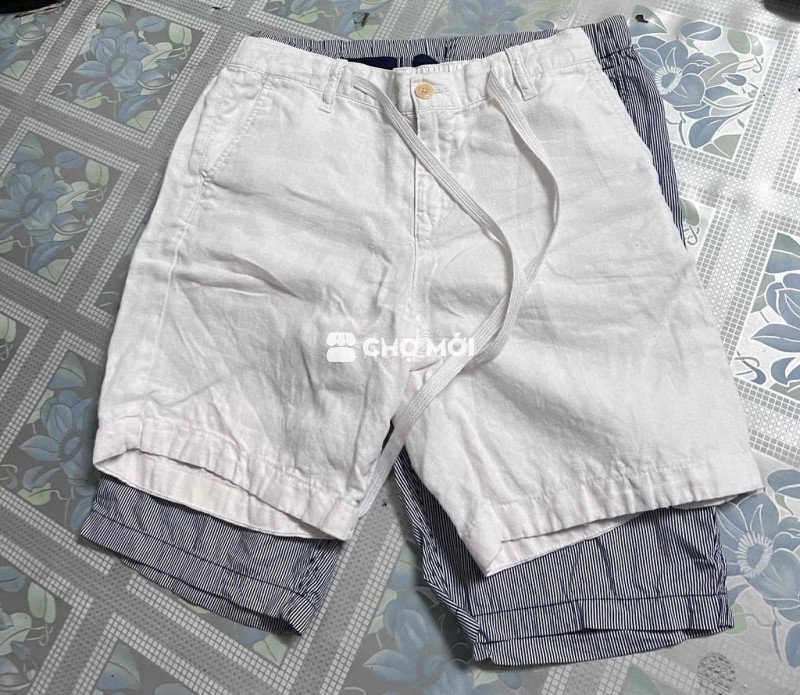 Quần short nam vải trắng sọc đen