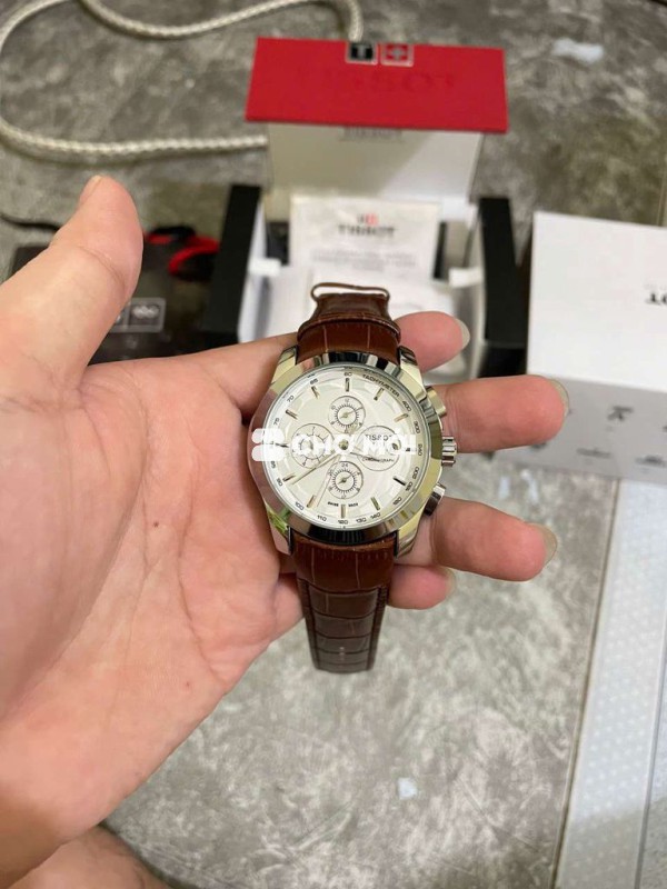 Kẹt tiền bán đồng hồ Tissot Cơ