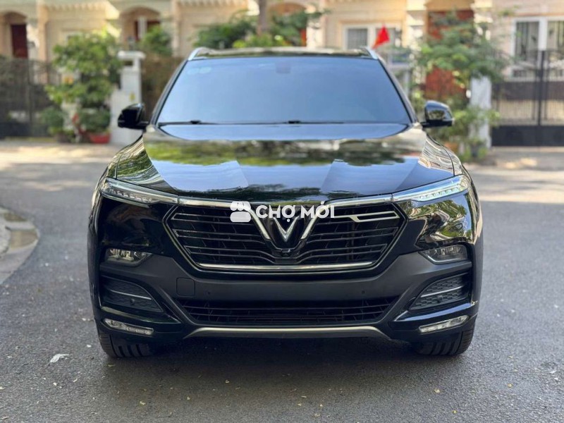 Vinfast Lux SA2.0 Plus 2021 độ option cực nhiều.