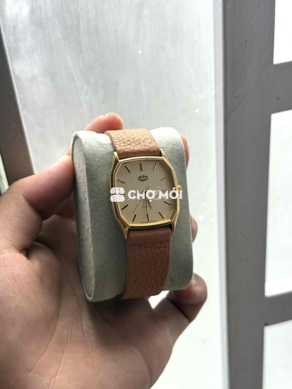 Đồng hồ Cellular sử dụng bộ máy Citizen