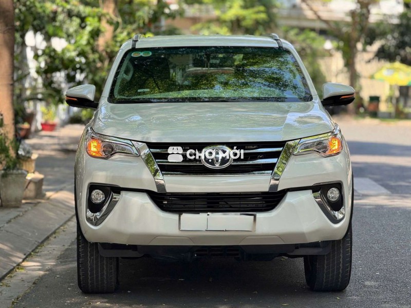 Toyota Fortuner 2.4G 4x2 2019 dầu tự động lướt
