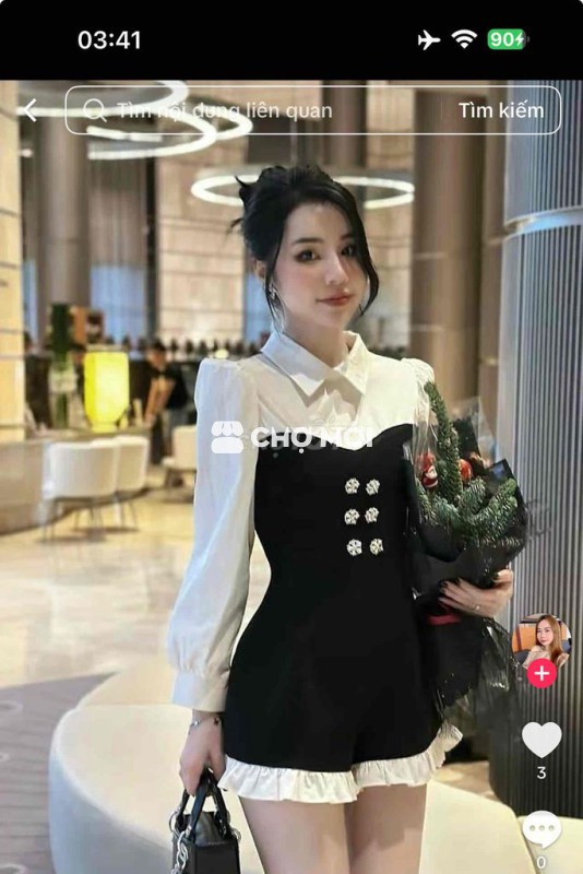 Jum nữ thanh lịch