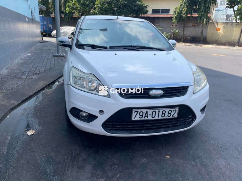 Ford Focus Trắng Số tự động