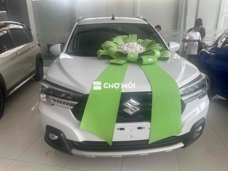 Suzuki XL7 2025 giảm mạnh tháng ngâu hổ trợ góp