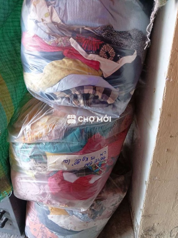 cần cho 3 bịch đồ nữ và trẻ em