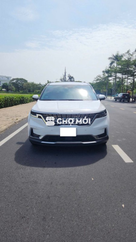 Bán xe Kia Carnival 2023 Signature 3.5G - 16000 km