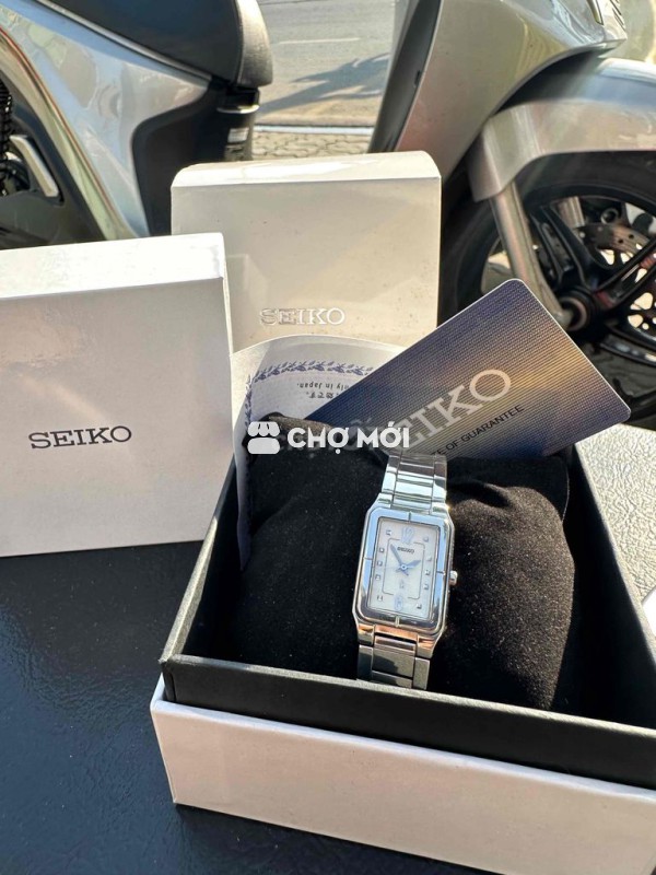 Đồng hồ Seiko LK Nữ Bạc Kim loại