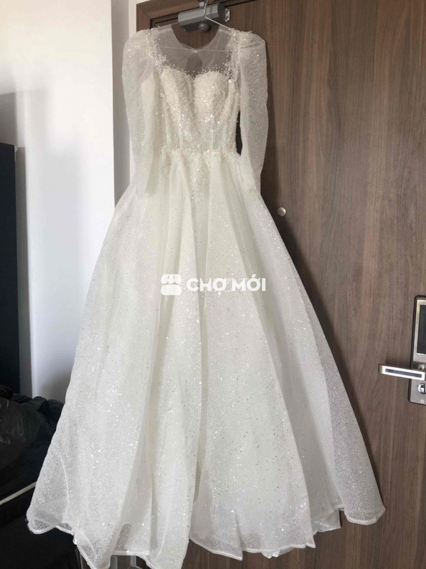 Váy cưới  Mới 100% pass rẻ