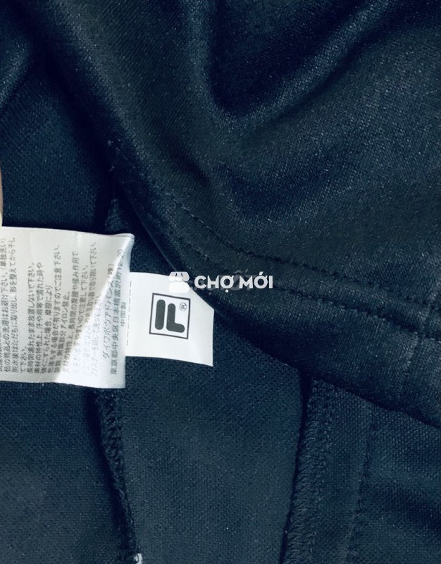 Áo khoác FILA chính hãng 100%. Mới trên 99%. SizeM