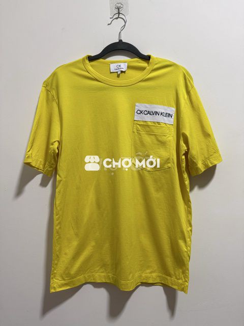 Áo thun Calvin Klein Nam Vàng size S 98%