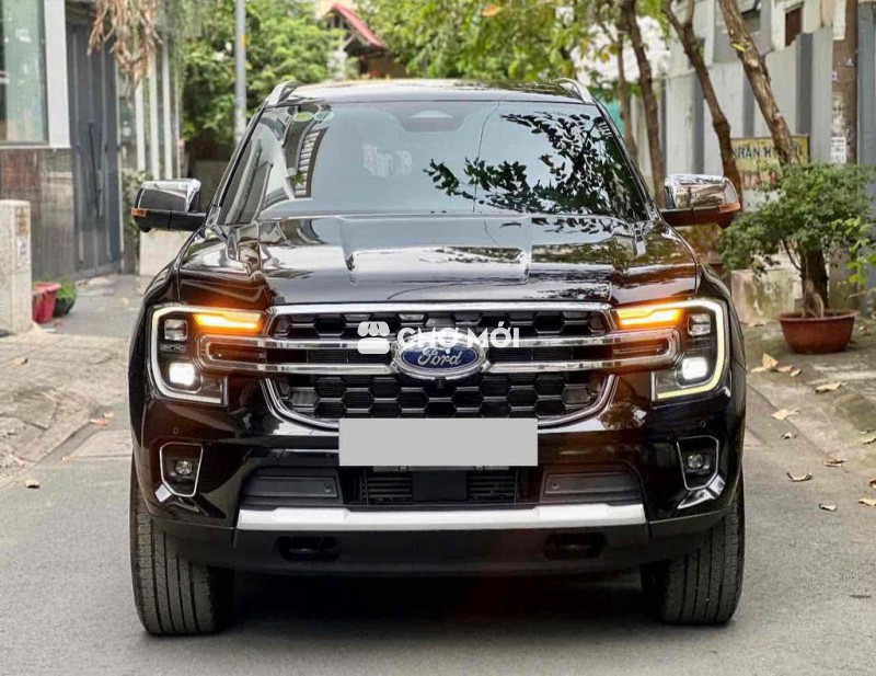 Ford Everest 2023 Titanium 2.0L 4x2 AT - 21000 km