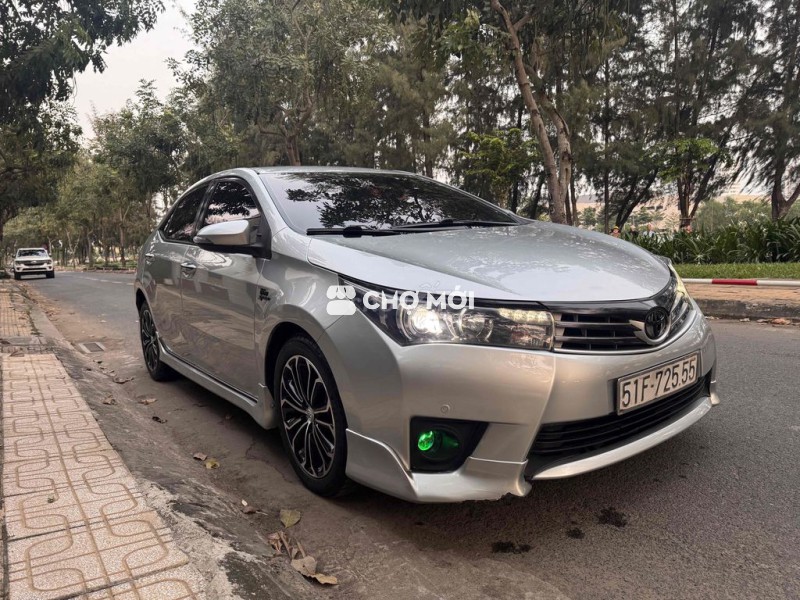 Toyota Corolla Altis 2016 2.0V Bạc
