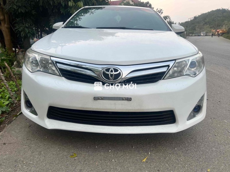 Toyota Camry 2012 XLE 2.5 - 133453 km