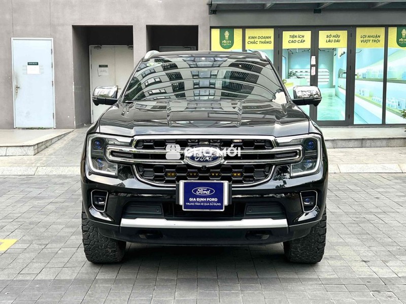 Everest Titanium 2023 bản 2 cầu  - TL mạnh