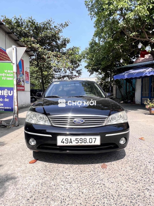 Ford LaSer2004 tự động cửa nóc