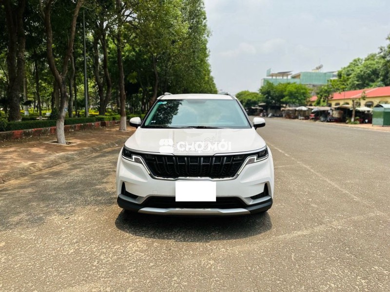 Kia Carnival 2024 Luxury 2.2D Trắng - 41,000 KM.