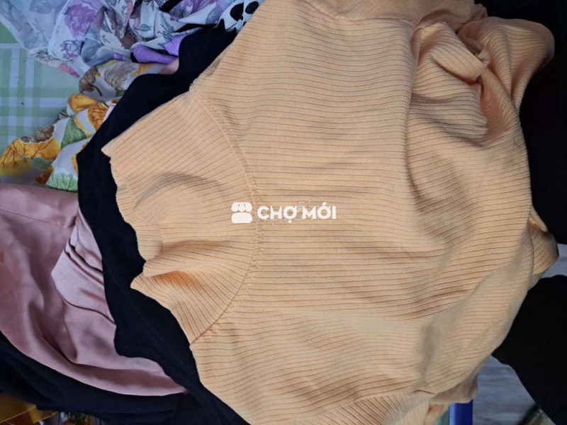 Quần áo nữ nhiều màu 45-50kg