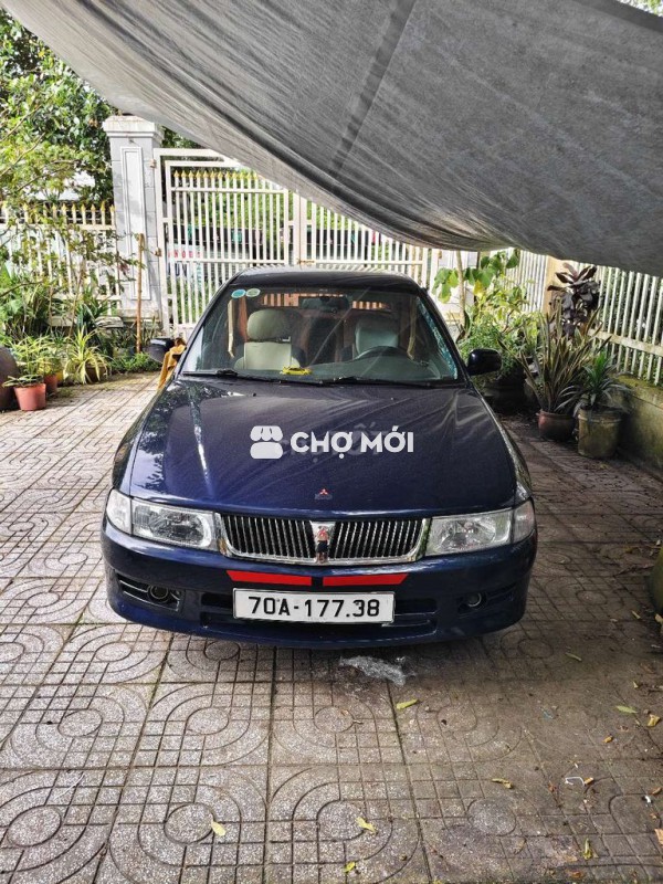 Mitsubishi Lancer 2000 Xanh đậm