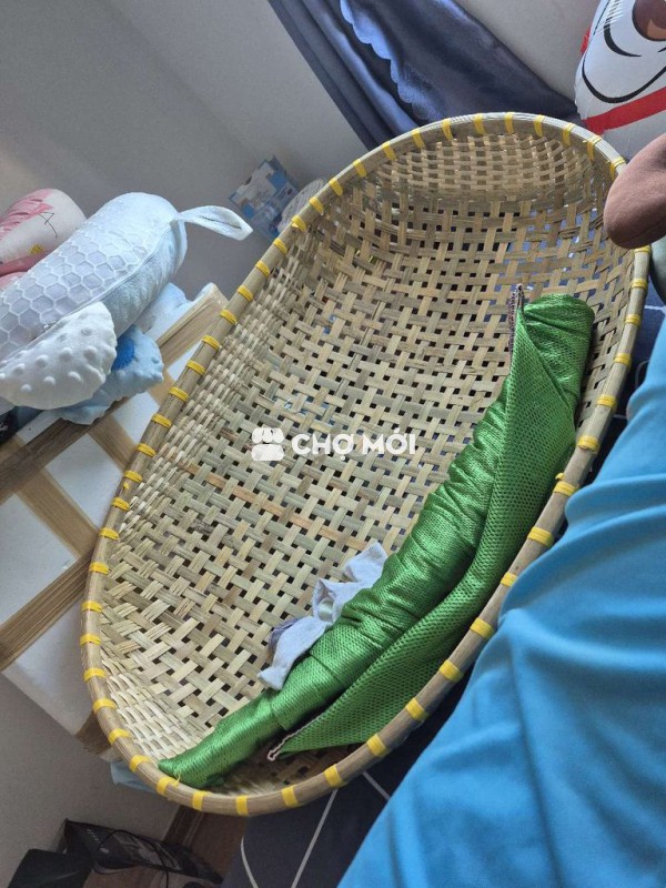 Nôi em bé Tre Vàng mây