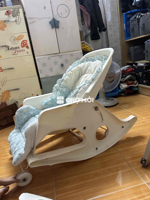 Thanh lý Nôi kiêm ghế bập bênh kiêm bàn ăn dặm