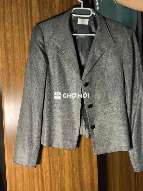 Áo blazer nữ vải mỏng nhẹ