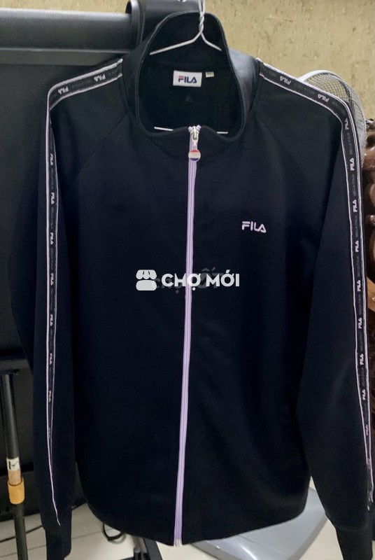 Áo khoác FILA chính hãng 100%. Mới trên 99%.