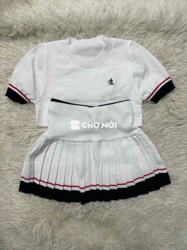 Bộ đồ nữ len thể thao