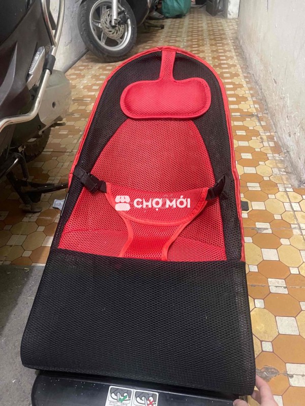 Ghế nằm cho bé Đỏ Đen Đã sử dụng
