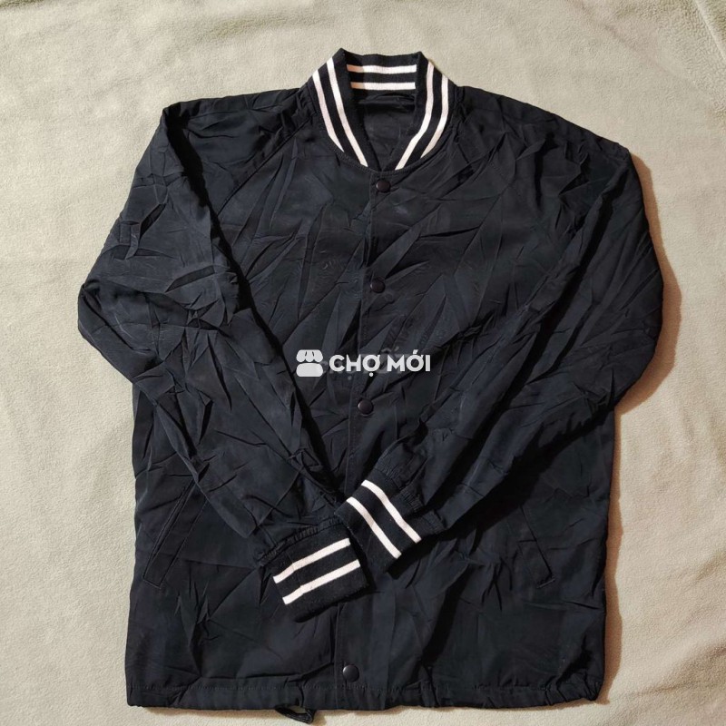 Áo khoác GU Dù Đen Nam size M