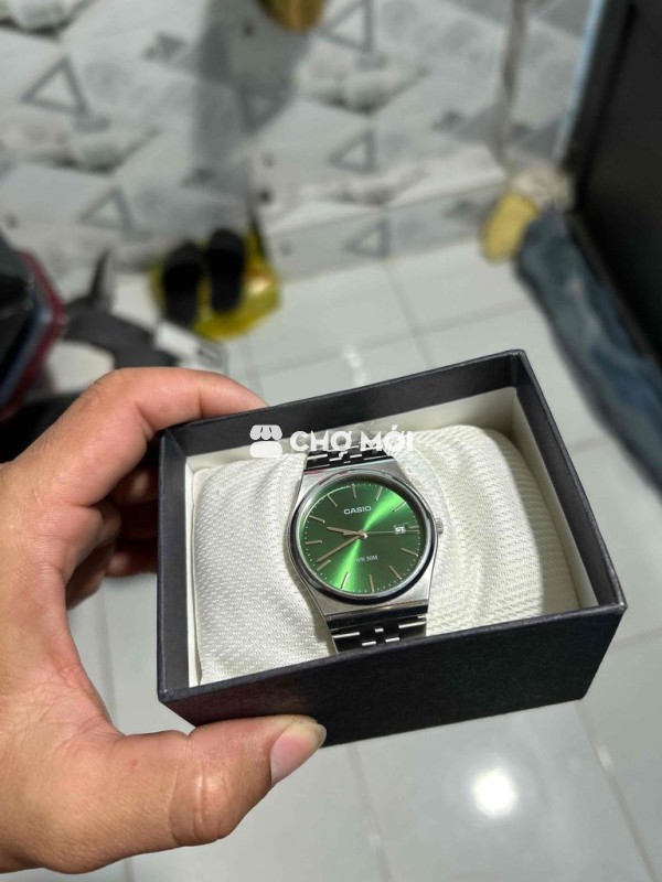 Đồng hồ Casio Nam Kim loại Xanh lá