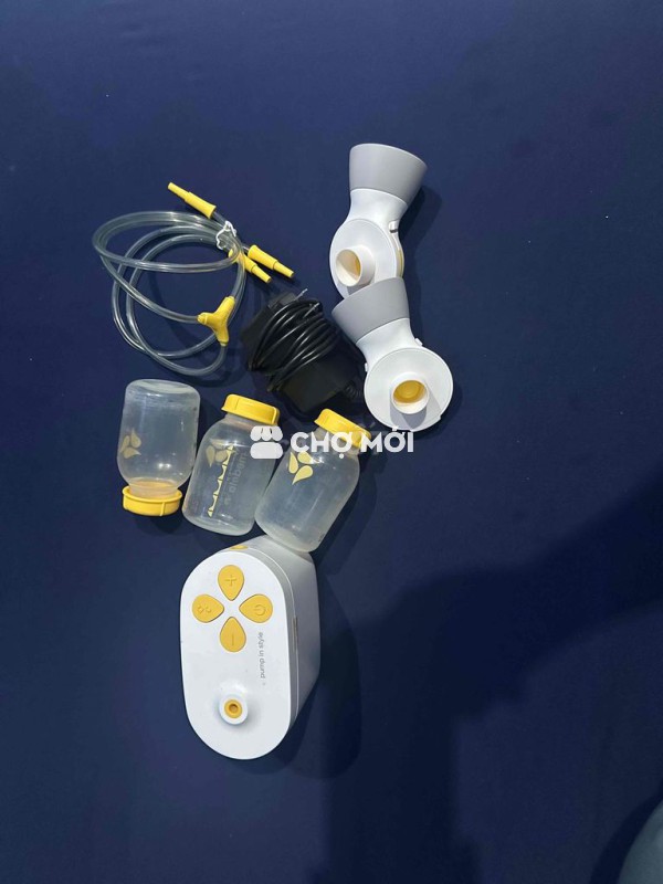 Máy hút sữa Medela Pump In Style MaxFlow Trắng