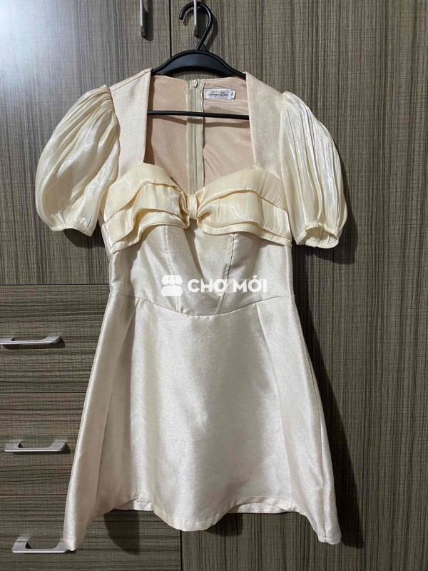 Đầm Nữ Vải Kem