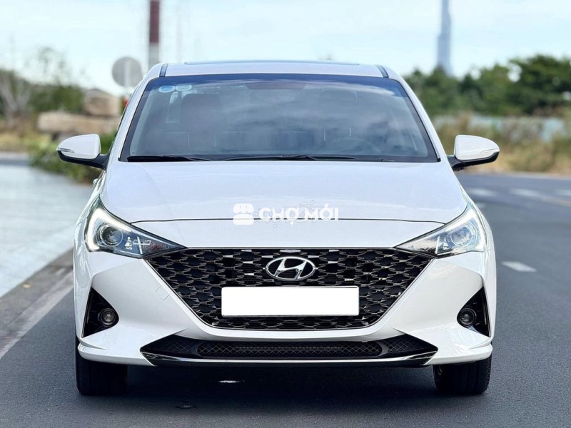 Hyundai Accent model 2022 bản đặc biệt trắng đẹp