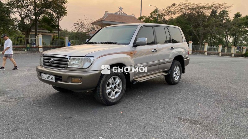 Toyota Land Cruiser 2003 phom mới