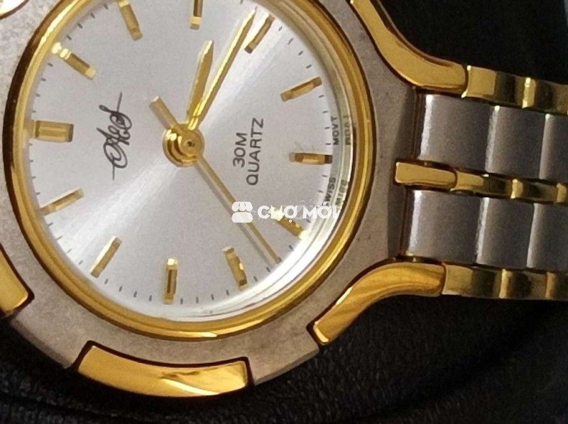 Đồng hồ Swiss nữ vàng mới 99%