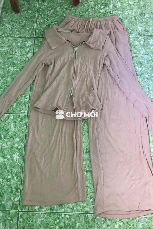 Bộ đồ nữ vải gân hồng nhạt