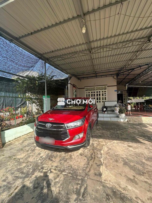 Toyota Innova 2018 2.0 Venturer - 81000 km