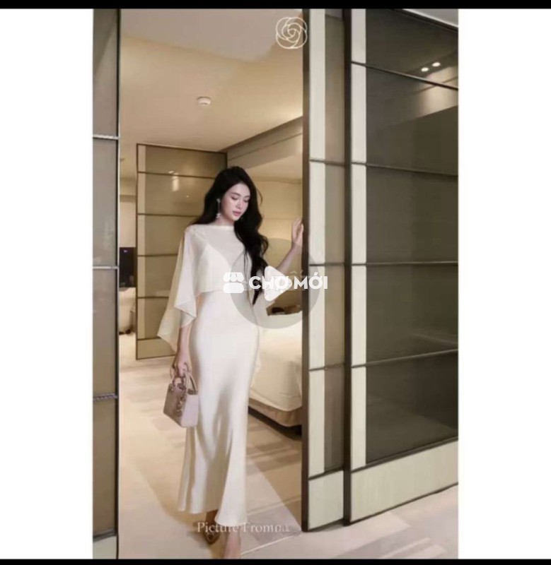 Đầm dự tiệc Nữ Lụa Trắng kem Size XS mới 90%