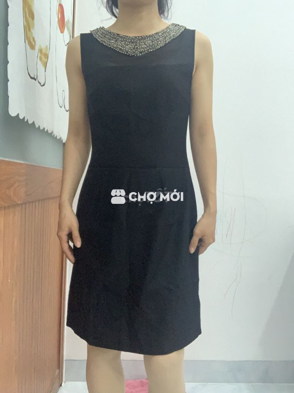Thanh lý 1 Đầm tiệc màu đen phối voan đính hạt cổ