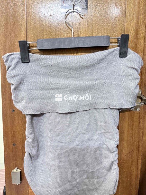 Áo len nữ trễ vai dáng lửng