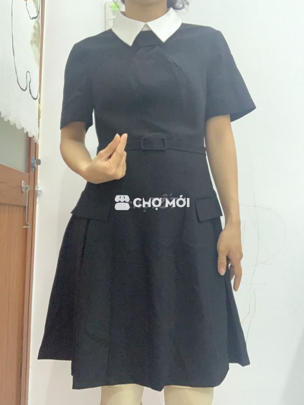 Đầm Nữ cổ sơ mi trắng phối váy xoè màu đen