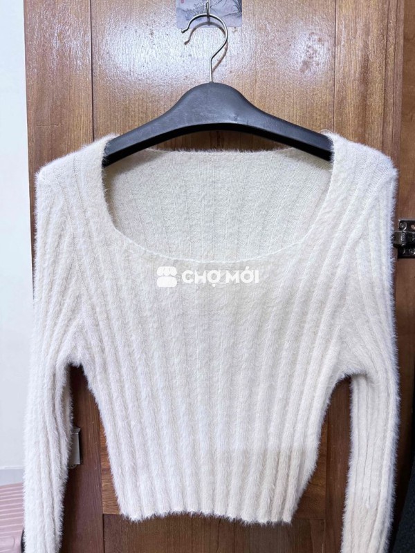 Áo len nữ lông thỏ cổ vuông croptop