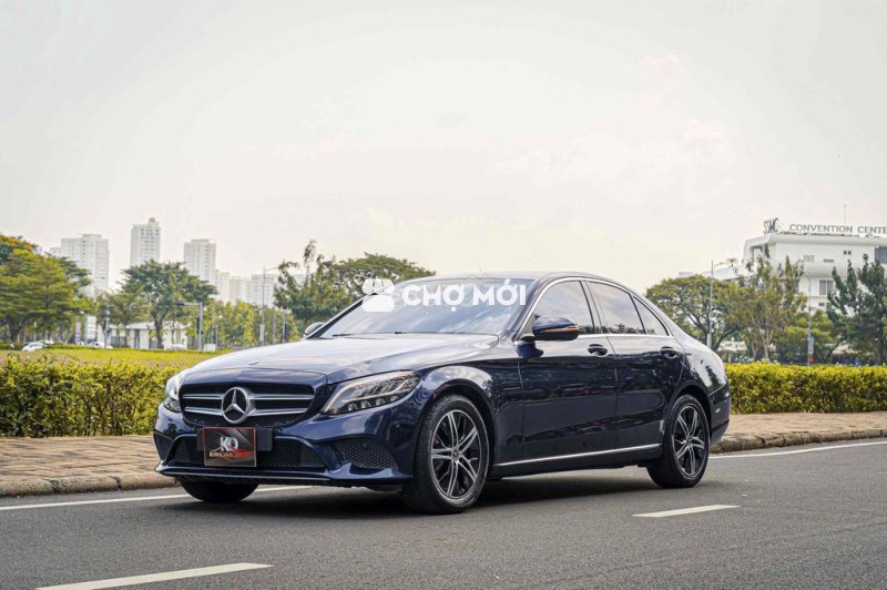 Mercedes C180 model 2020 xanh cavansite giá tốt