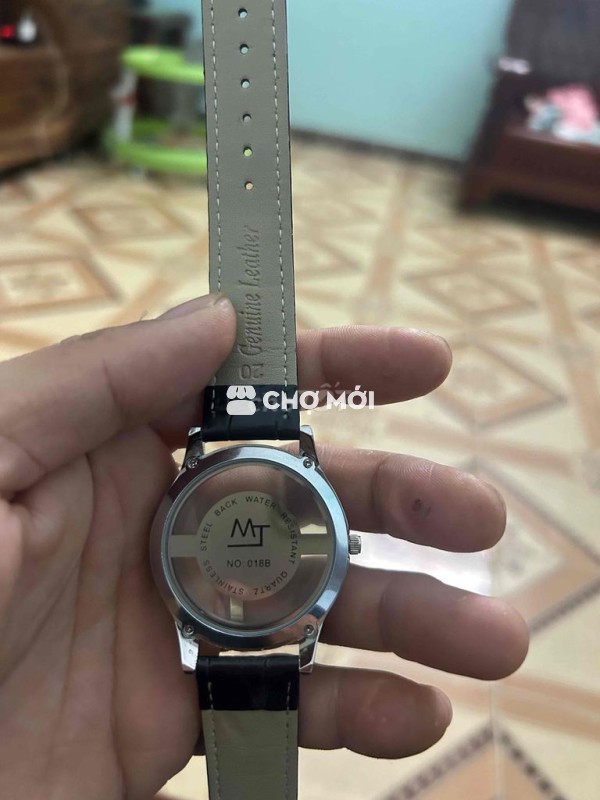 Đồng hồ đeo tay Nam Da Đen 018B