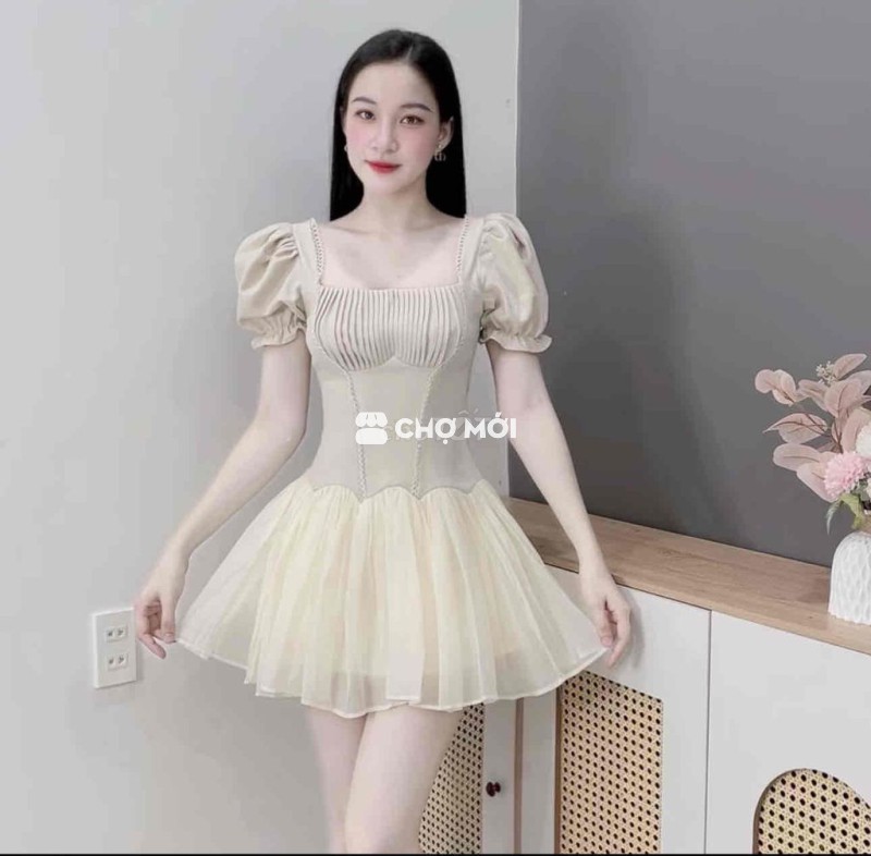 Váy nữ màu Kem size S