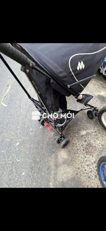 Xe đẩy Maclaren Đen gấp gọn